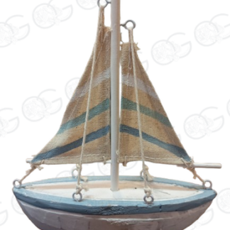 Barca in legno naturale